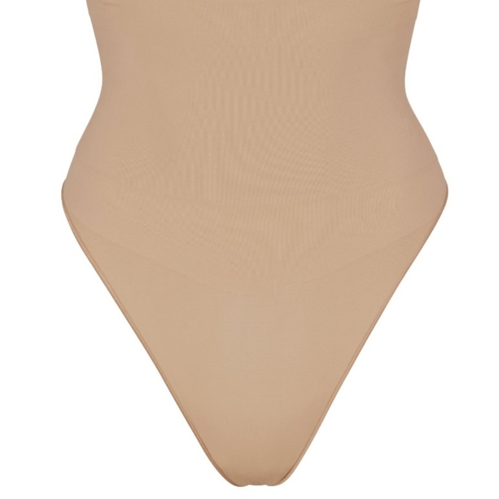 Skims high wasted control thong